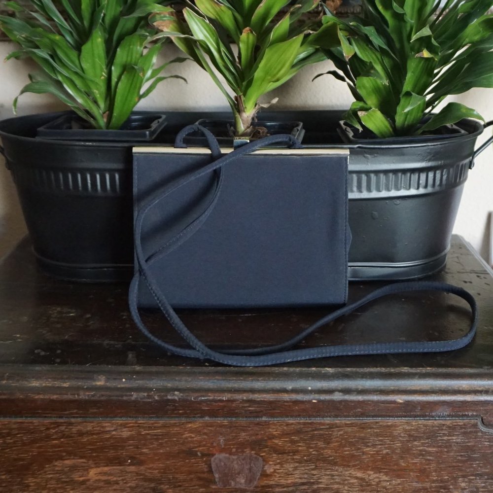 Liz Claiborne Navy Blue Womens Small Evening Purse